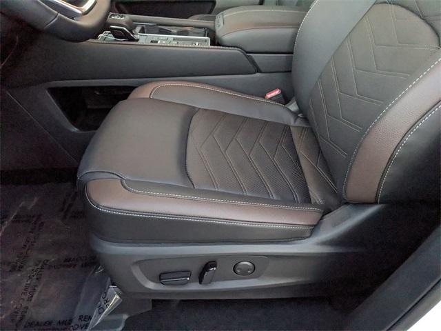 new 2025 Nissan Pathfinder car, priced at $42,259