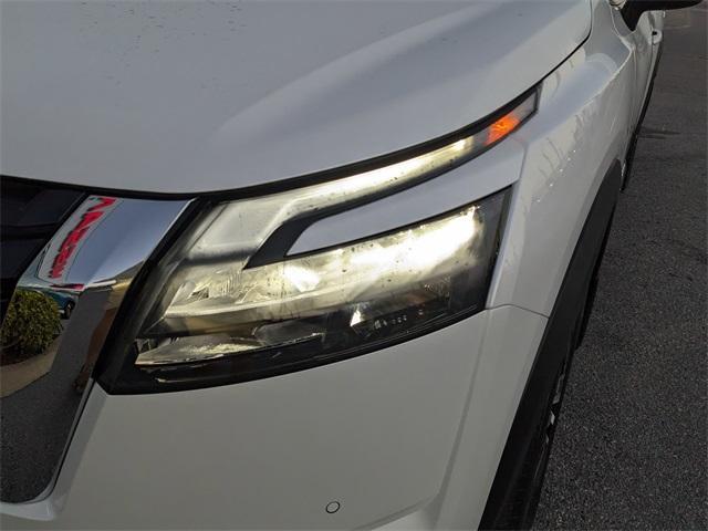 new 2025 Nissan Pathfinder car, priced at $42,259