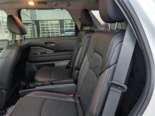 new 2025 Nissan Pathfinder car, priced at $42,259