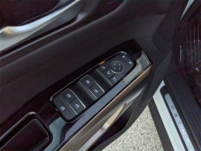 new 2025 Nissan Pathfinder car, priced at $42,259