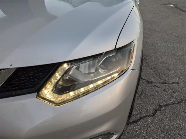 used 2015 Nissan Rogue car, priced at $14,000