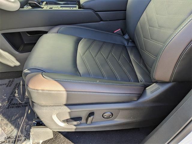 new 2025 Nissan Pathfinder car, priced at $42,172