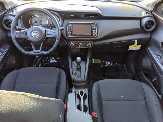 new 2025 Nissan Kicks Play car