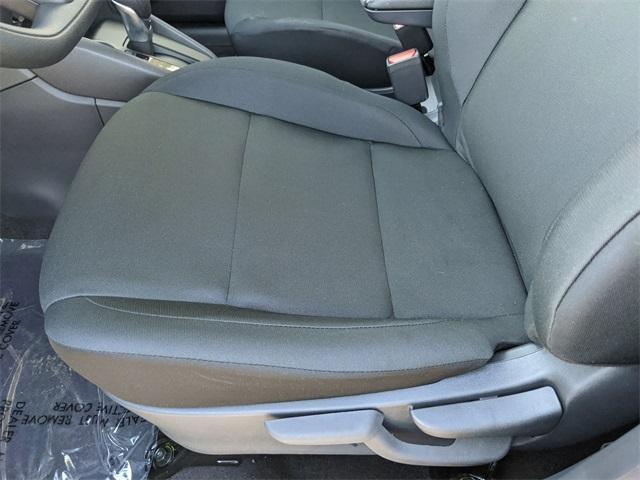 new 2025 Nissan Kicks Play car