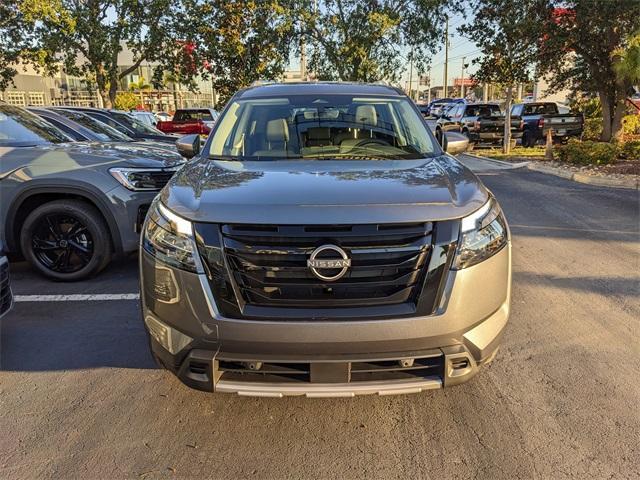 new 2025 Nissan Pathfinder car, priced at $35,185