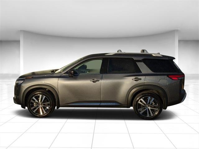 new 2024 Nissan Pathfinder car, priced at $42,879