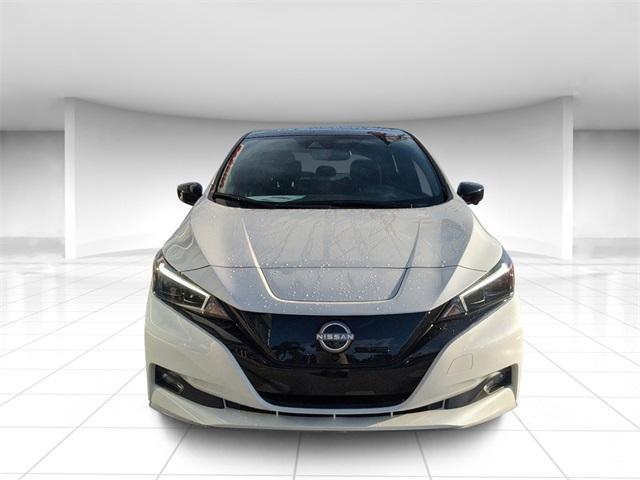 new 2025 Nissan Leaf car