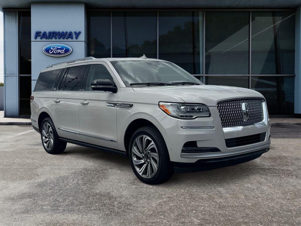 used 2022 Lincoln Navigator L car, priced at $62,497