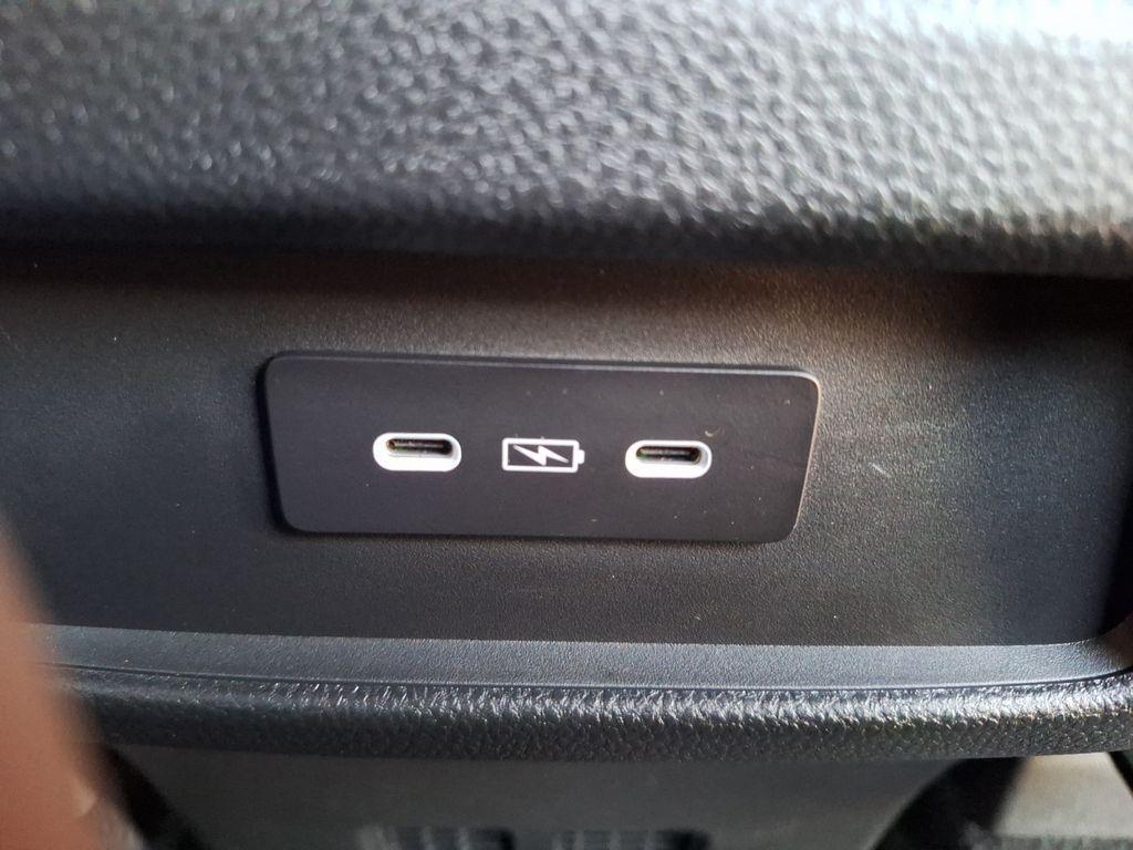 used 2025 Honda Pilot car, priced at $38,999