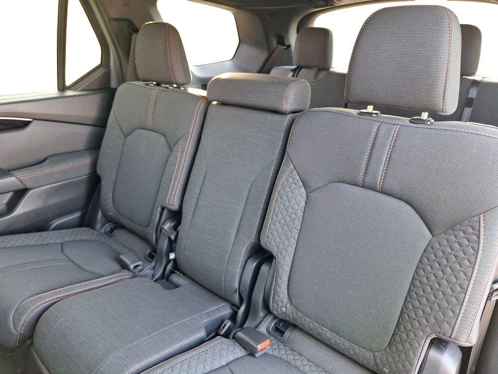 used 2025 Honda Pilot car, priced at $38,999