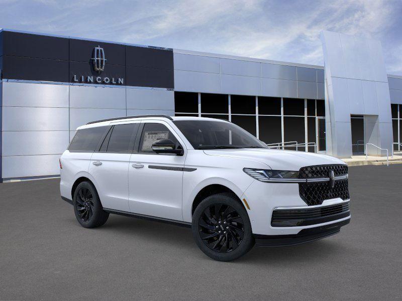 new 2025 Lincoln Navigator car, priced at $107,840