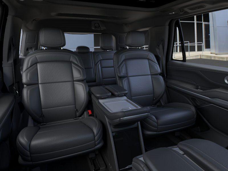 new 2025 Lincoln Navigator car, priced at $107,840
