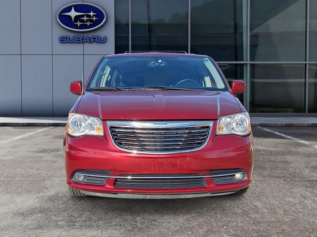 used 2016 Chrysler Town & Country car