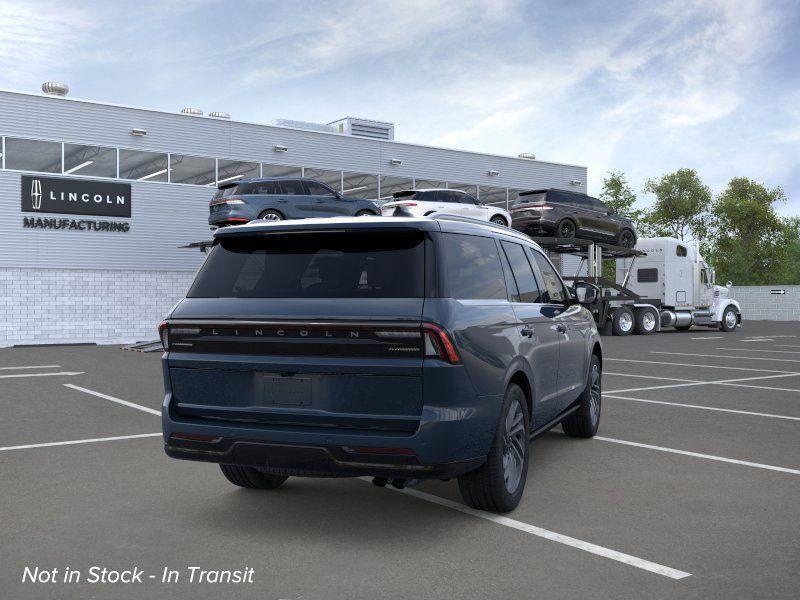 new 2025 Lincoln Navigator car, priced at $102,940