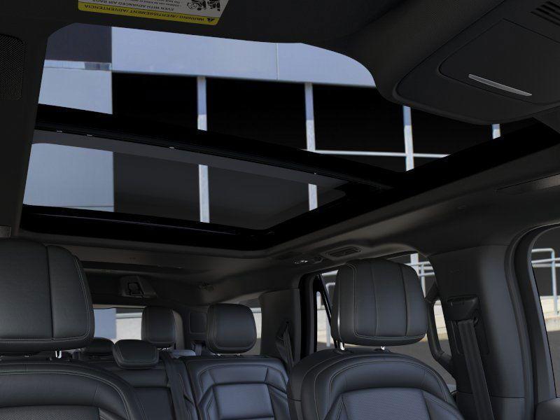 new 2025 Lincoln Navigator car, priced at $105,840