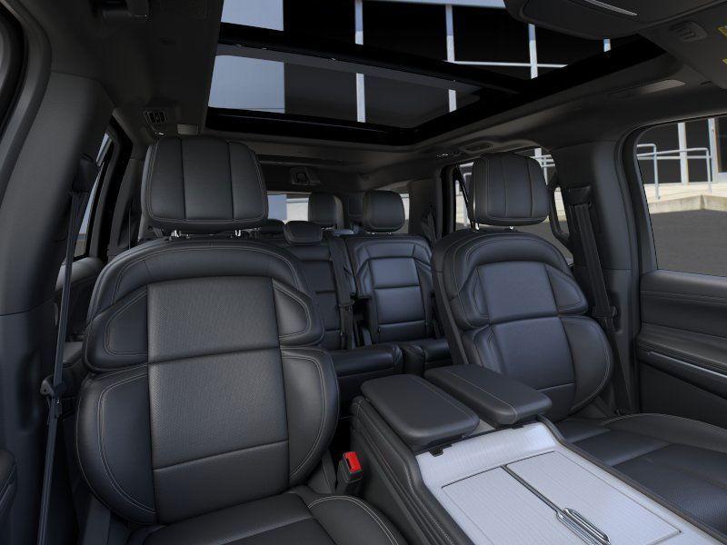 new 2025 Lincoln Navigator car, priced at $105,840