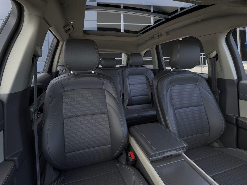 new 2025 Lincoln Nautilus car, priced at $65,205