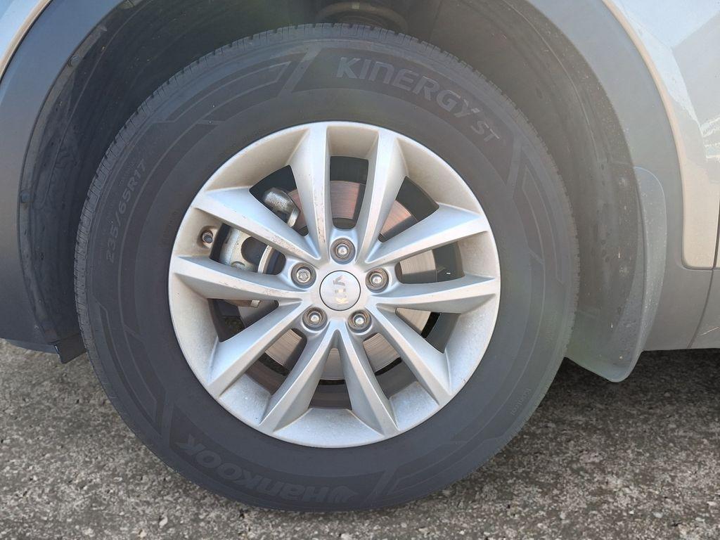 used 2017 Kia Sorento car, priced at $10,796