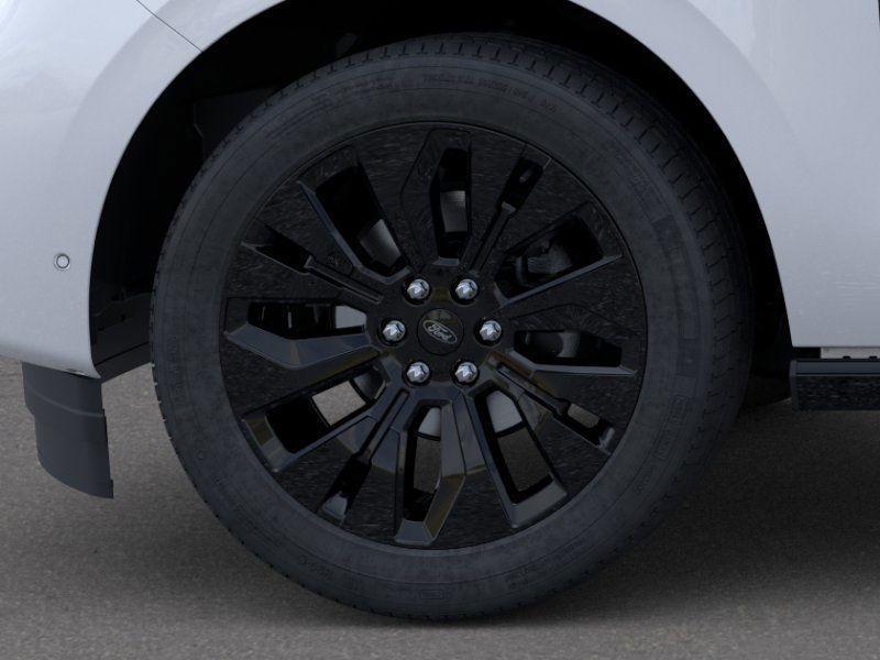 new 2025 Ford Expedition car, priced at $79,995