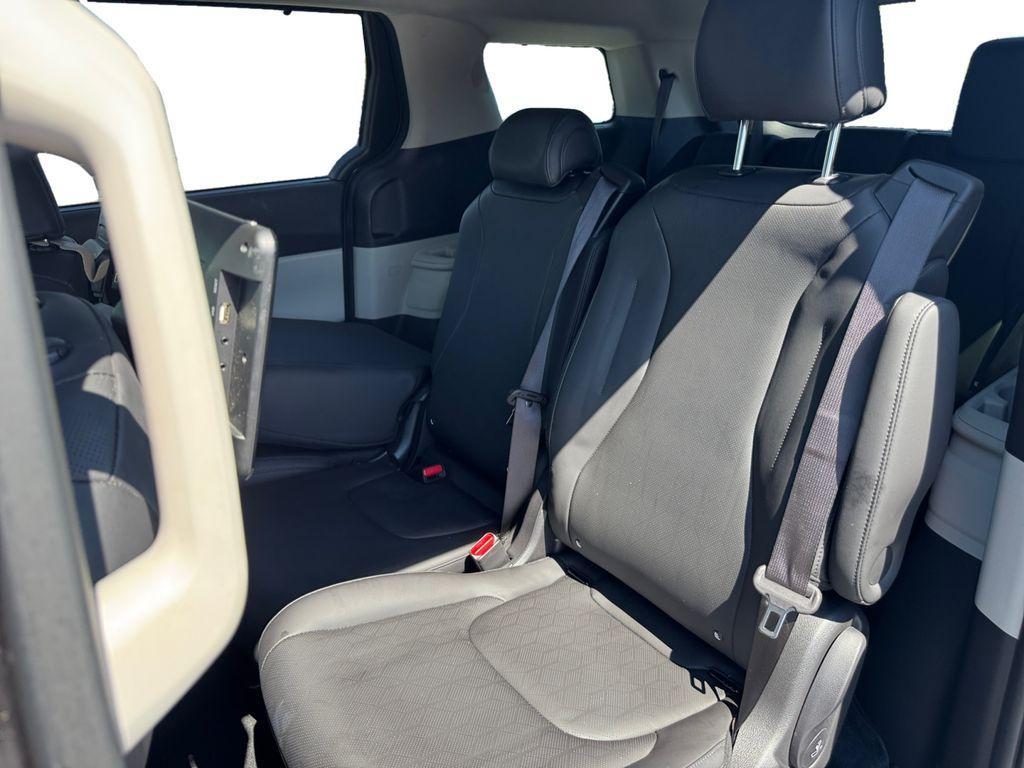 used 2022 Kia Carnival car, priced at $35,987