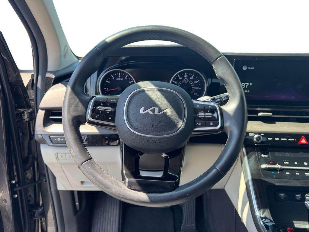 used 2022 Kia Carnival car, priced at $35,987