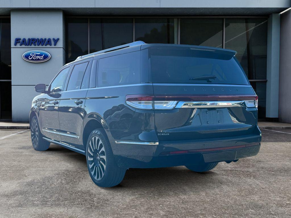 used 2023 Lincoln Navigator L car, priced at $70,297