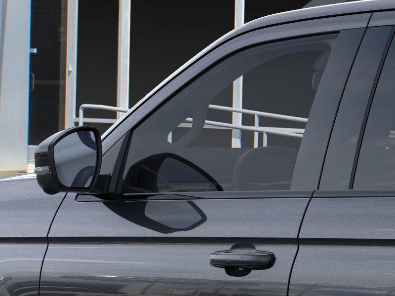 new 2025 Ford Expedition car, priced at $82,040