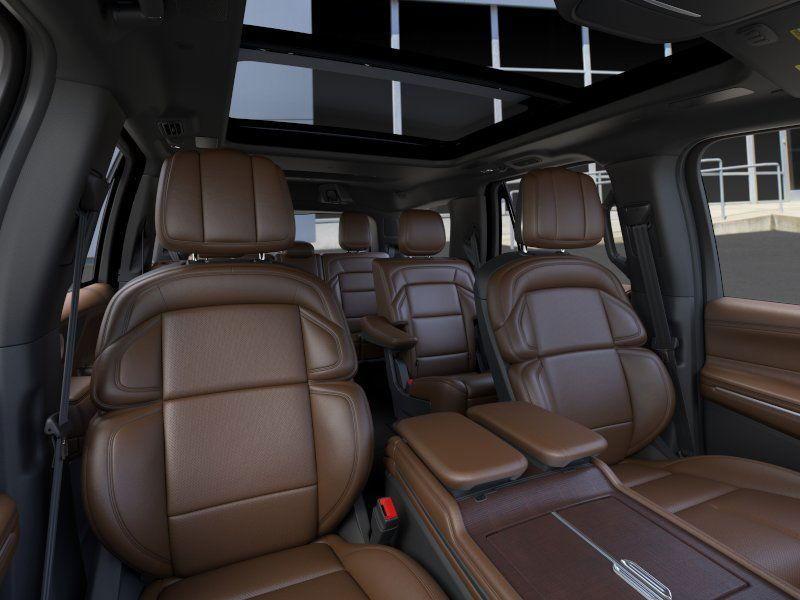 new 2025 Lincoln Navigator car, priced at $101,590