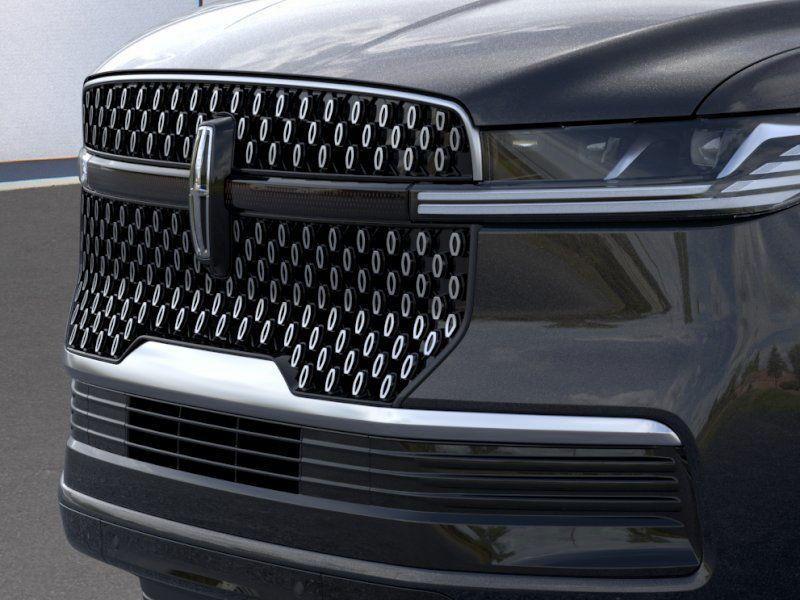 new 2025 Lincoln Navigator car, priced at $101,590