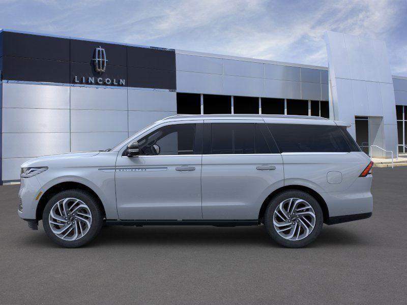 new 2025 Lincoln Navigator car, priced at $106,060
