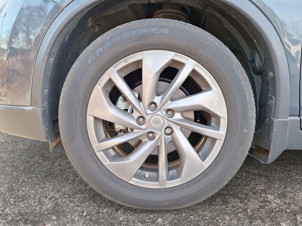 used 2015 Nissan Rogue car