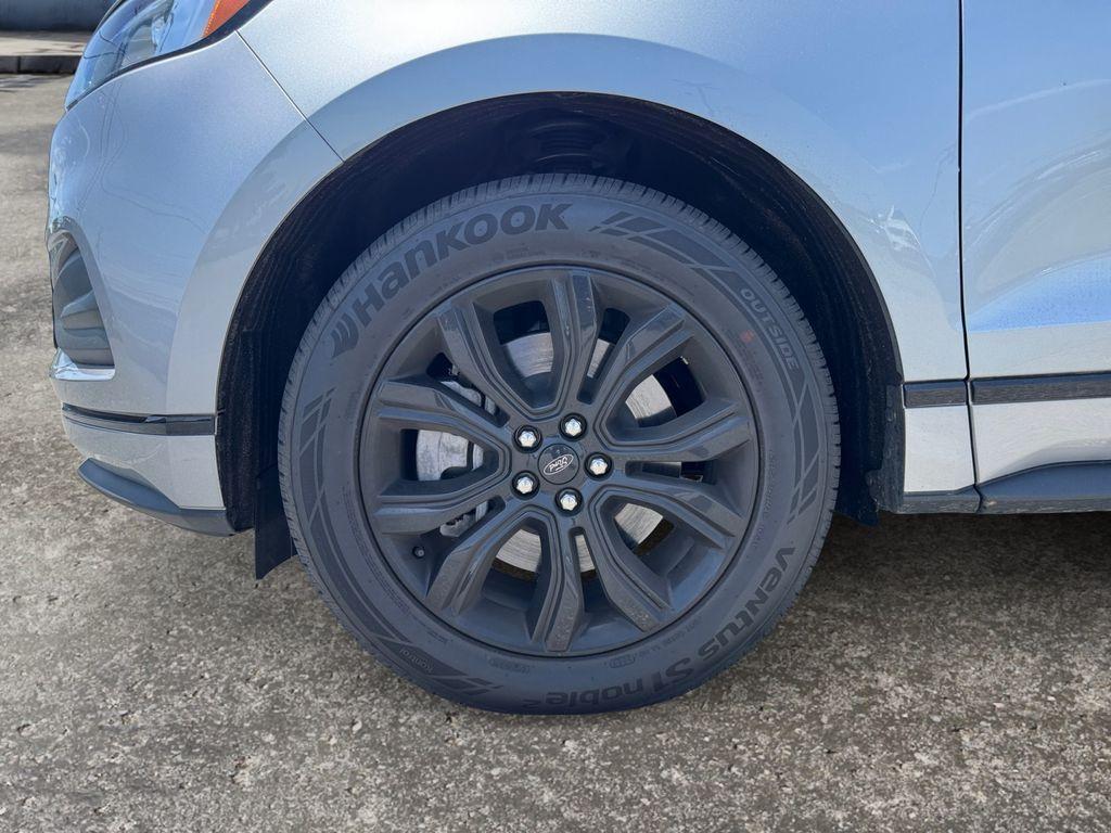 used 2024 Ford Edge car, priced at $31,497