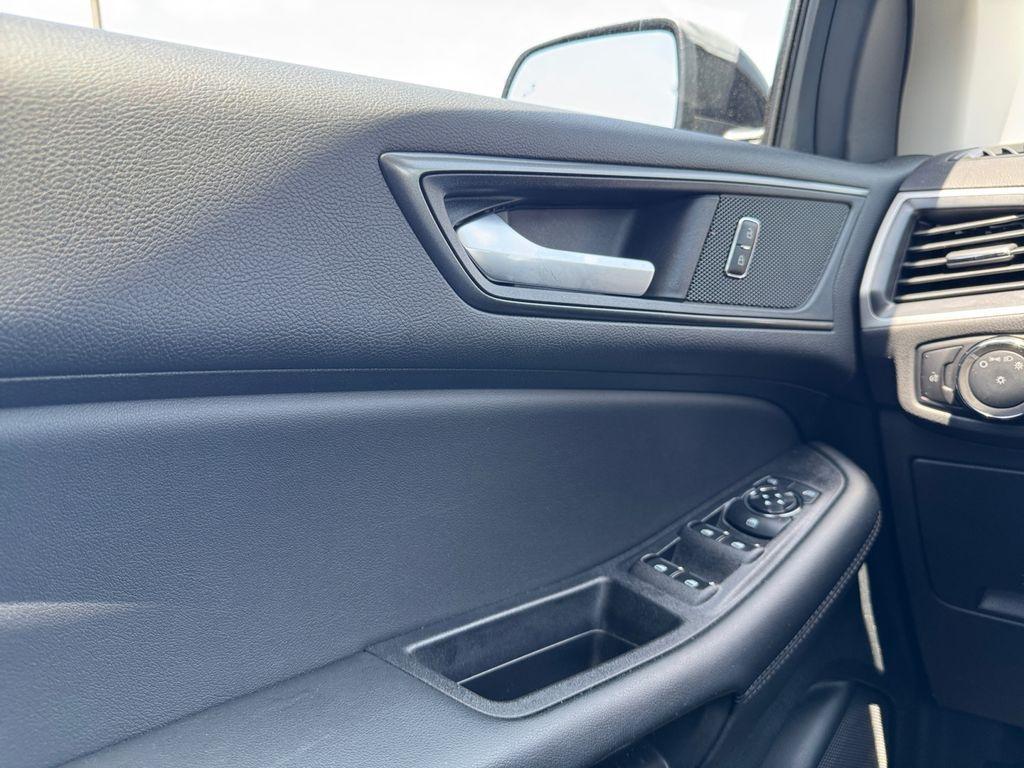 used 2024 Ford Edge car, priced at $31,497
