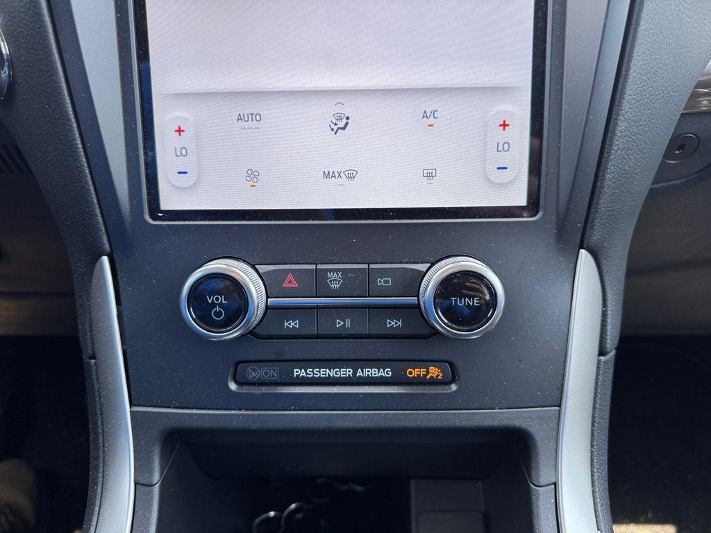 used 2024 Ford Edge car, priced at $31,497