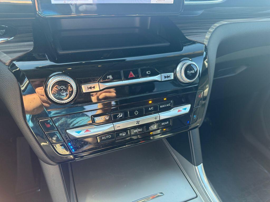 used 2023 Ford Explorer car, priced at $31,497