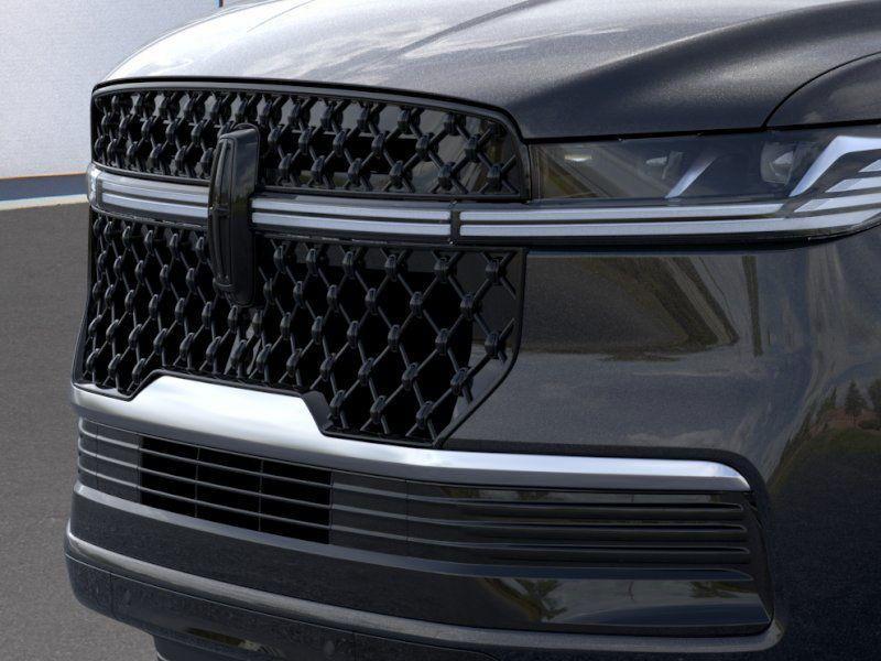 new 2025 Lincoln Navigator car, priced at $109,190