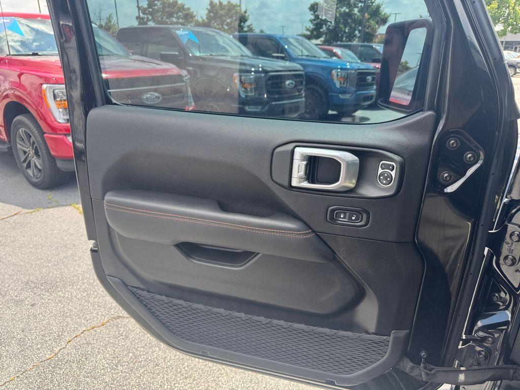 used 2023 Jeep Gladiator car, priced at $40,997