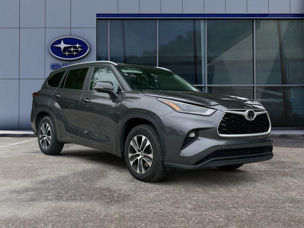 used 2023 Toyota Highlander car, priced at $41,496