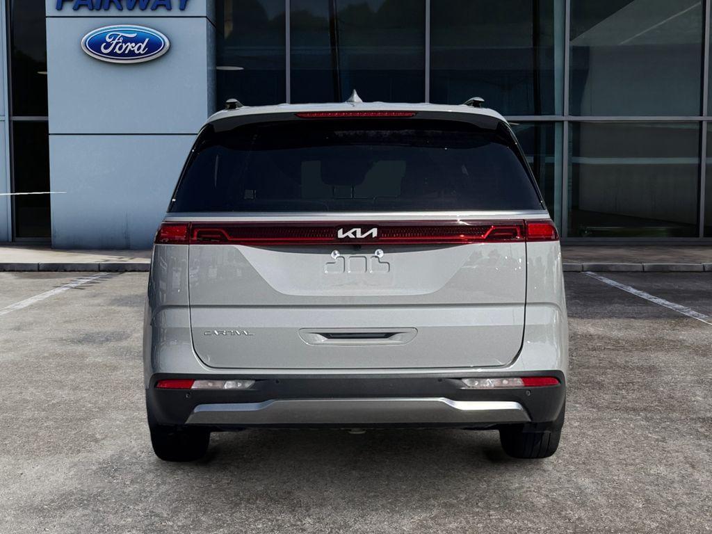 used 2024 Kia Carnival car, priced at $43,997