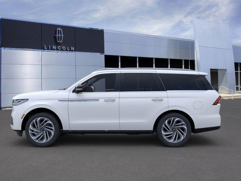 new 2025 Lincoln Navigator car, priced at $102,740