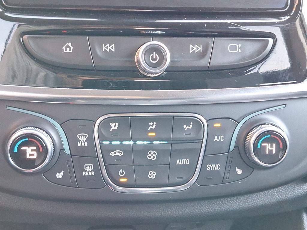 used 2021 Chevrolet Traverse car, priced at $24,889