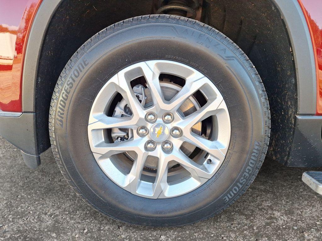 used 2021 Chevrolet Traverse car, priced at $24,889