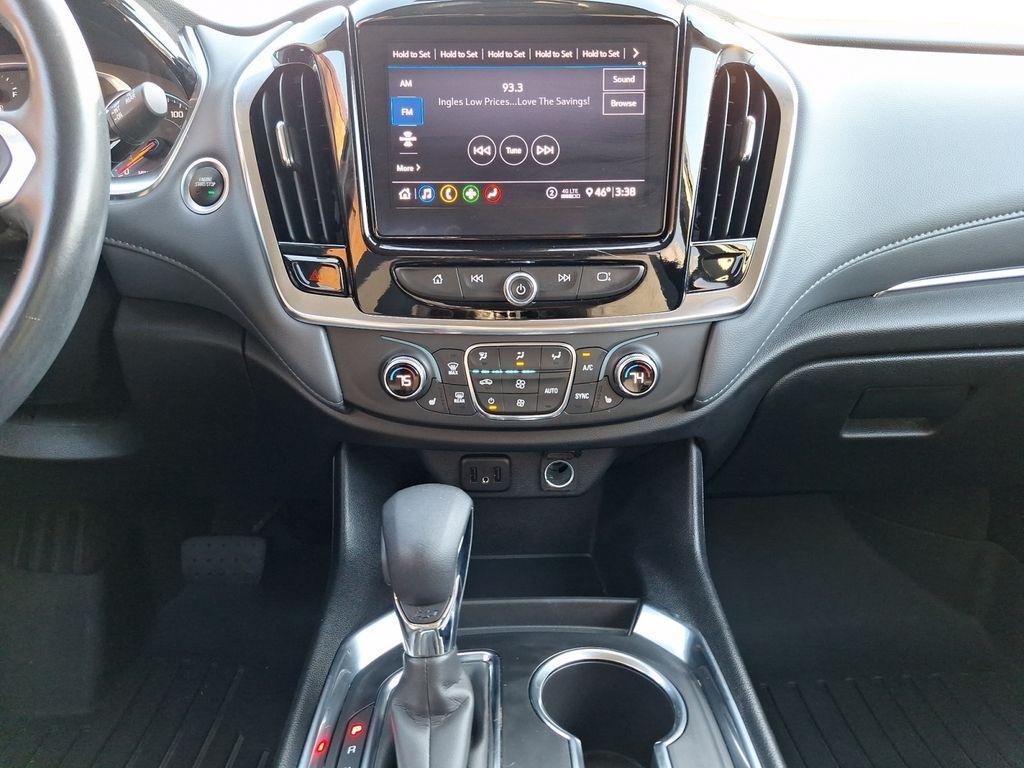 used 2021 Chevrolet Traverse car, priced at $24,889