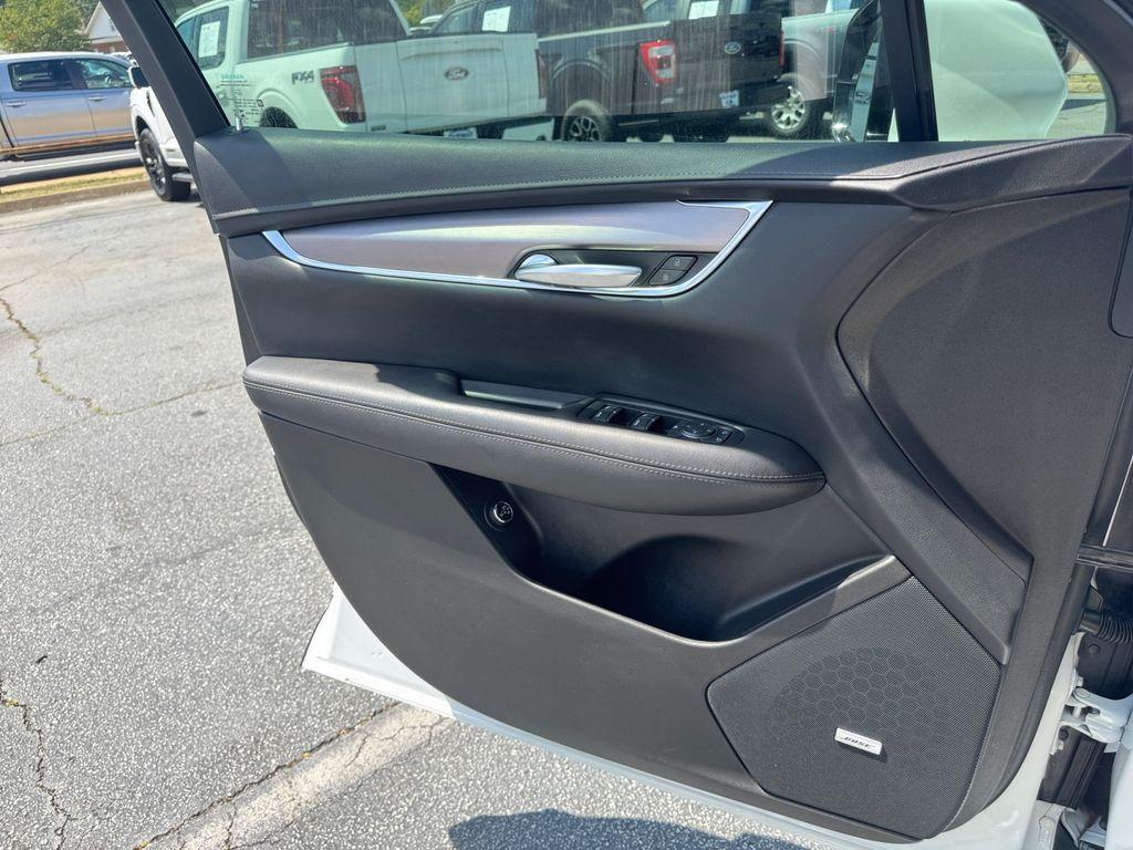 used 2023 Cadillac XT5 car, priced at $28,997