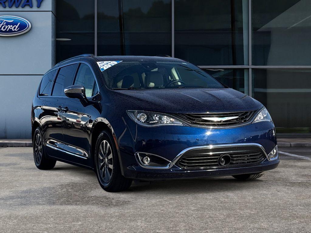 used 2019 Chrysler Pacifica Hybrid car, priced at $20,997