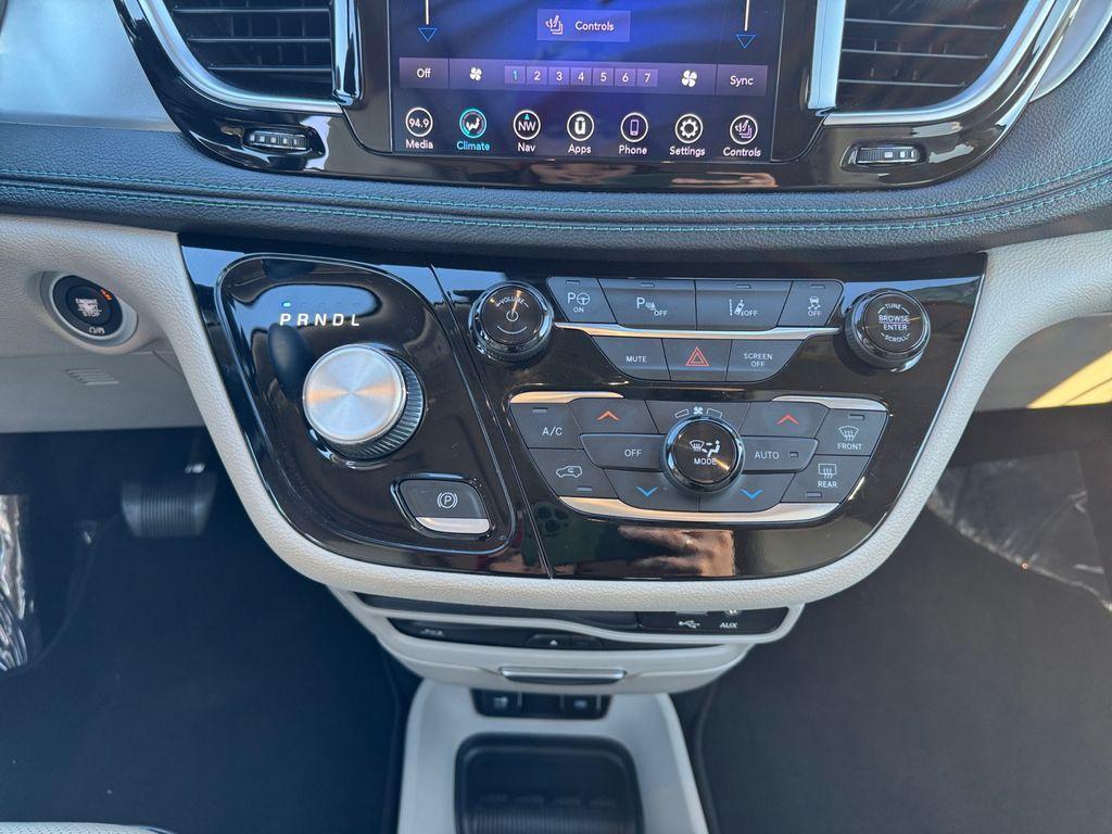 used 2019 Chrysler Pacifica Hybrid car, priced at $20,997