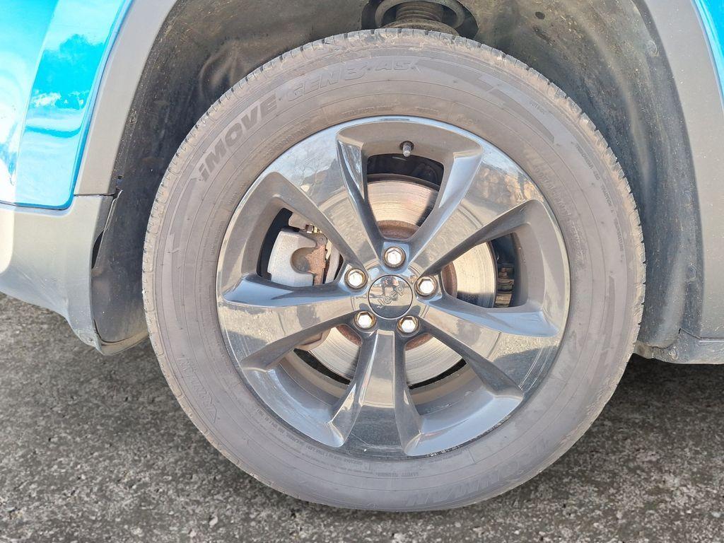 used 2018 Jeep Cherokee car, priced at $10,496