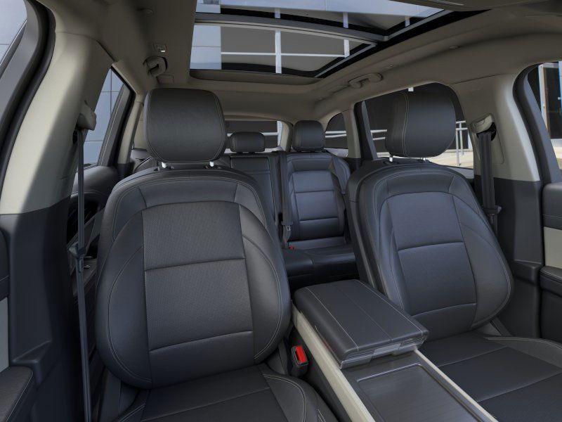 new 2025 Lincoln Nautilus car, priced at $60,270