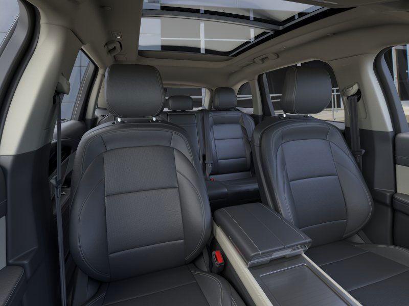 new 2025 Lincoln Nautilus car, priced at $60,270