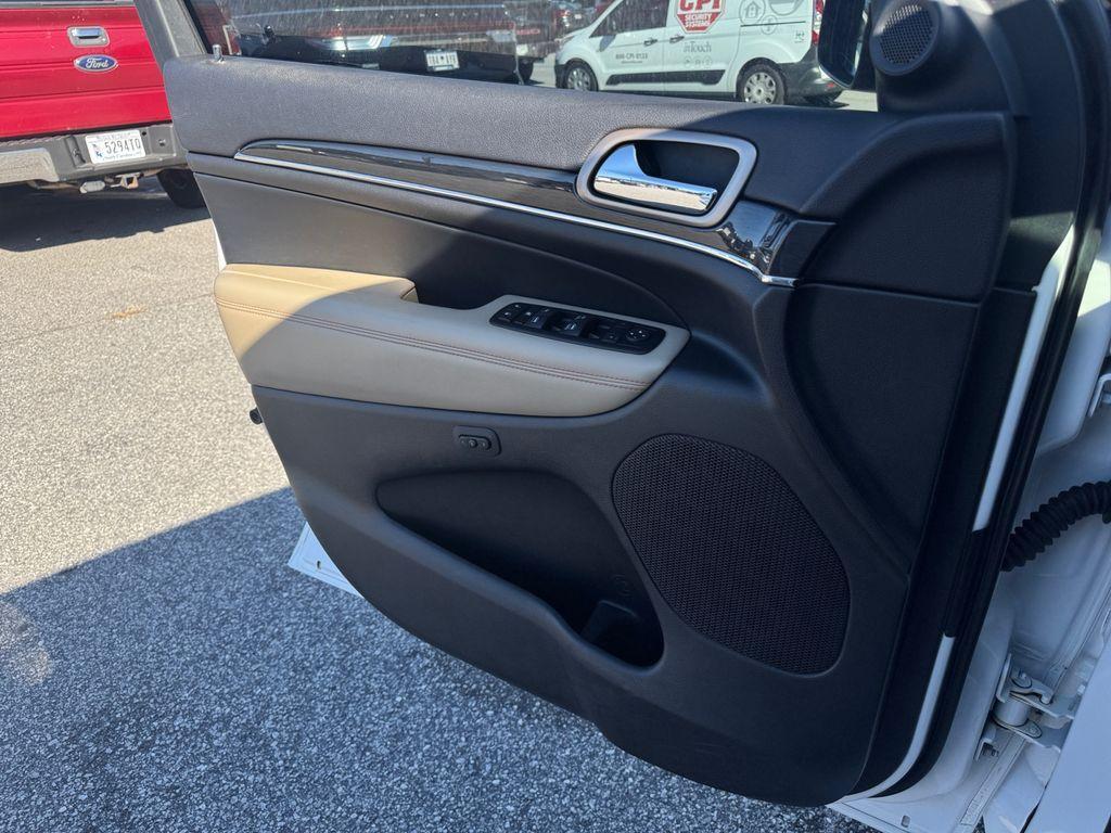 used 2017 Jeep Grand Cherokee car, priced at $18,997